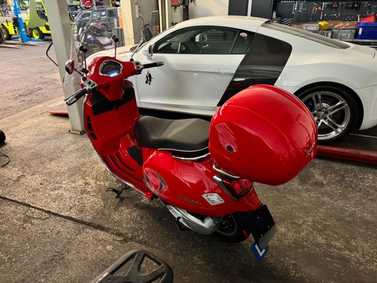 PIAGGIO Vespa GTS 310 Super, 25 HP