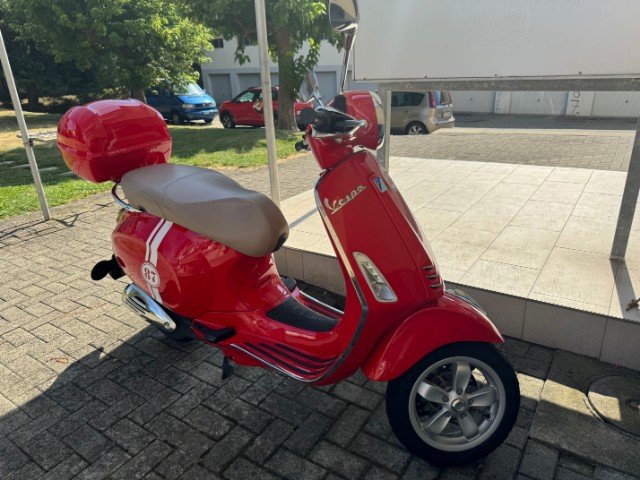 Piaggio (Vespa) Vespa Primavera 50 i-Get (2018 Vespa 50 Primavera Touring