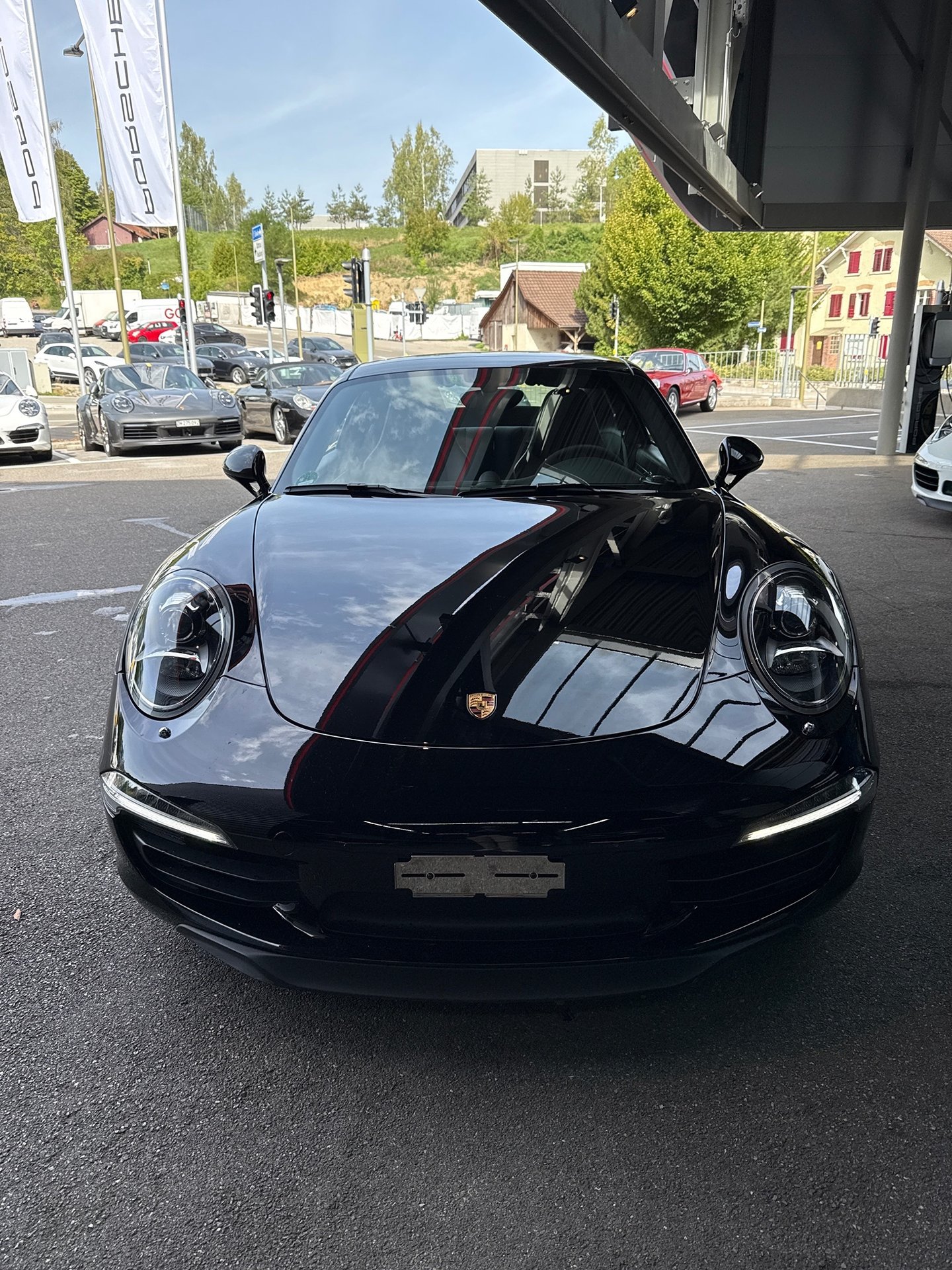 PORSCHE 911 Carrera 4