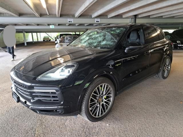 Porsche Cayenne 3.0 V6 E-Hybrid Platinum Edition