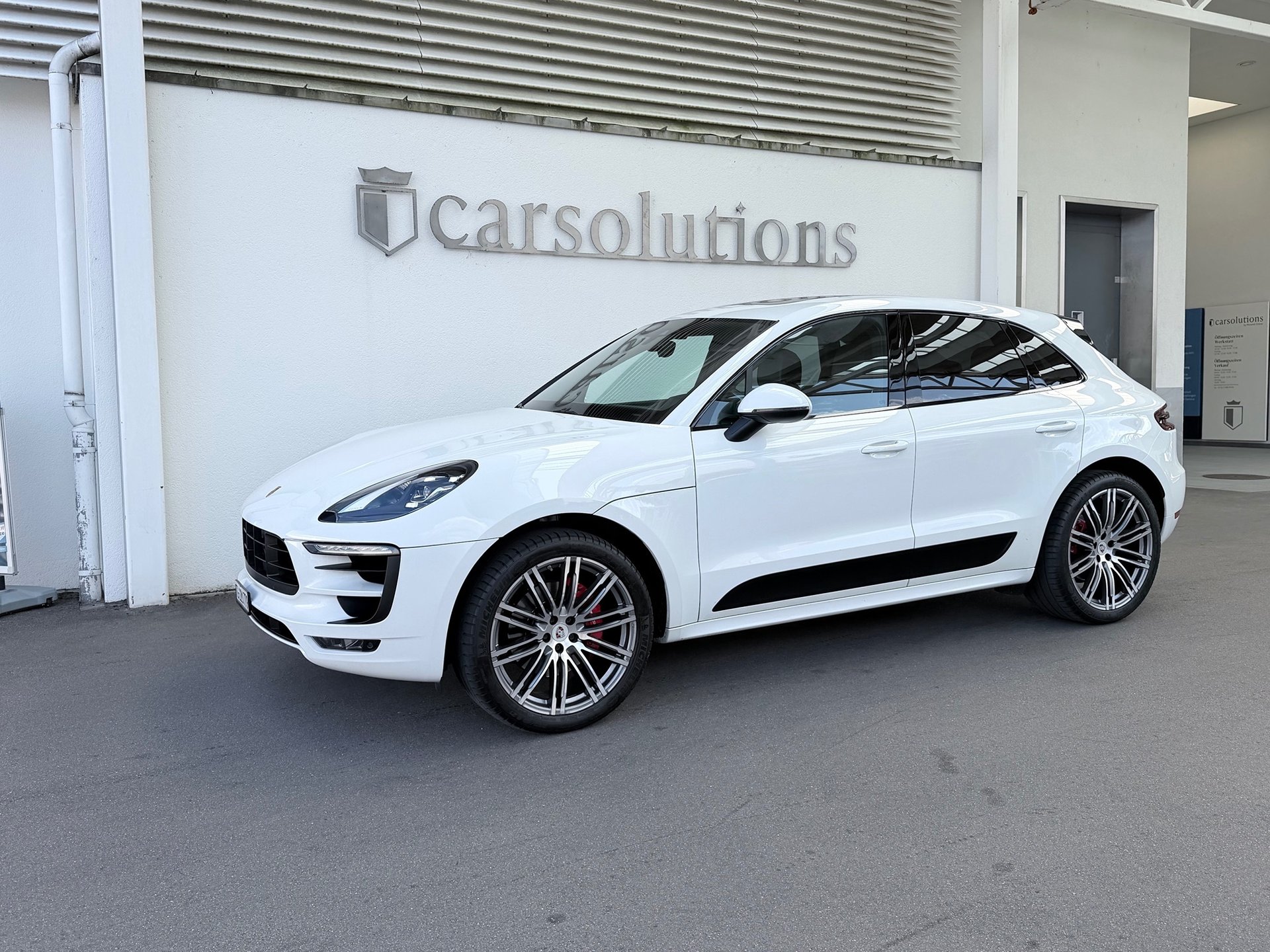 PORSCHE Macan GTS
