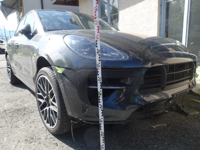 Porsche MACAN GTS PDK SUV
