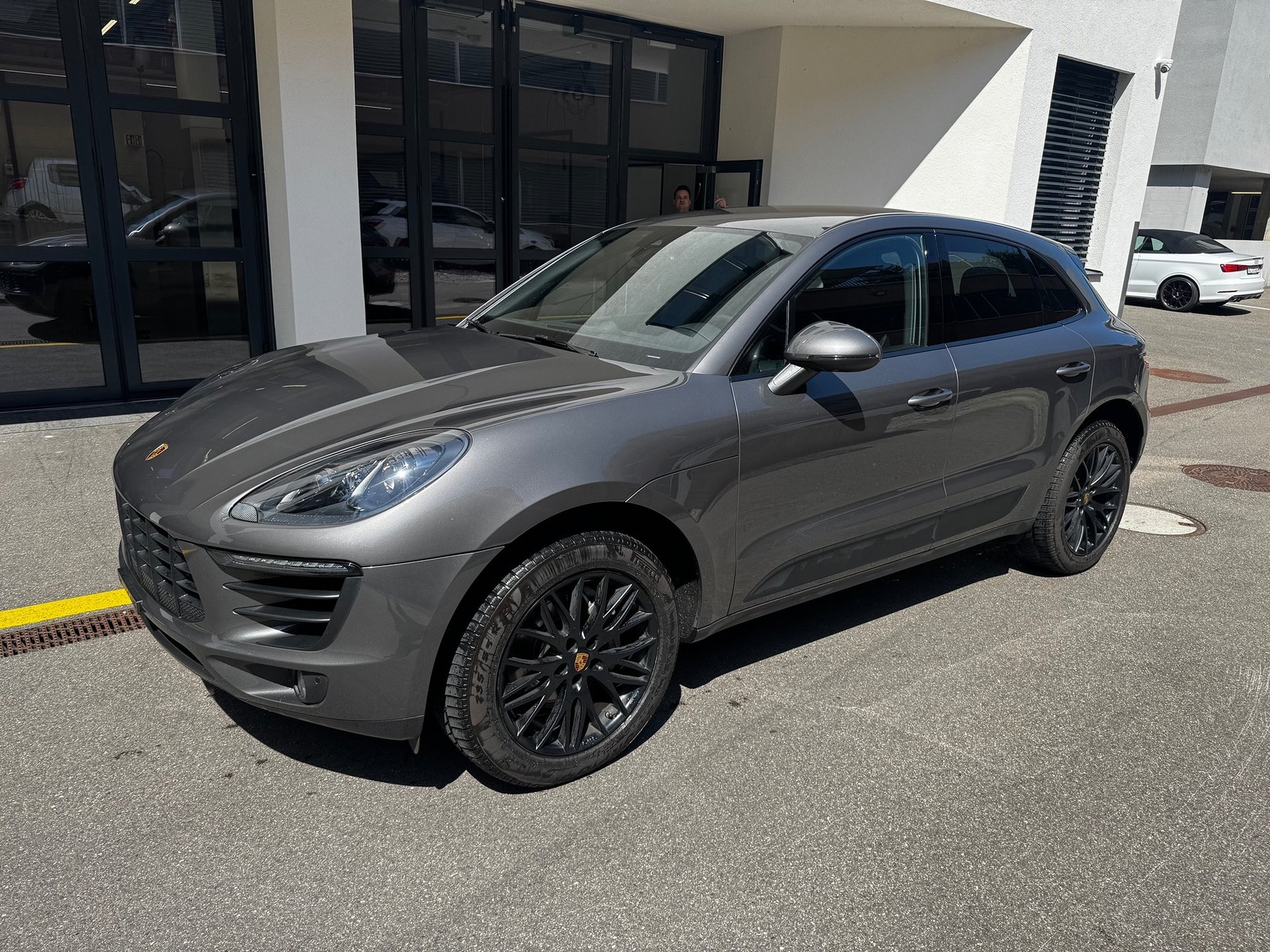 PORSCHE Macan S