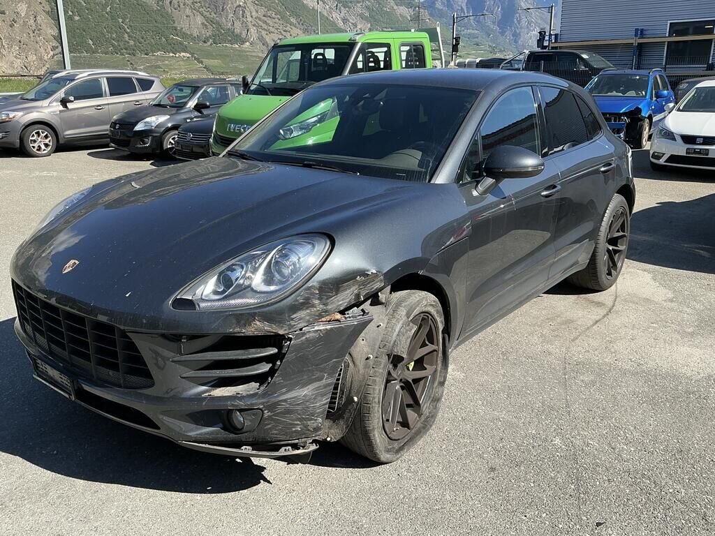 Porsche Macan S