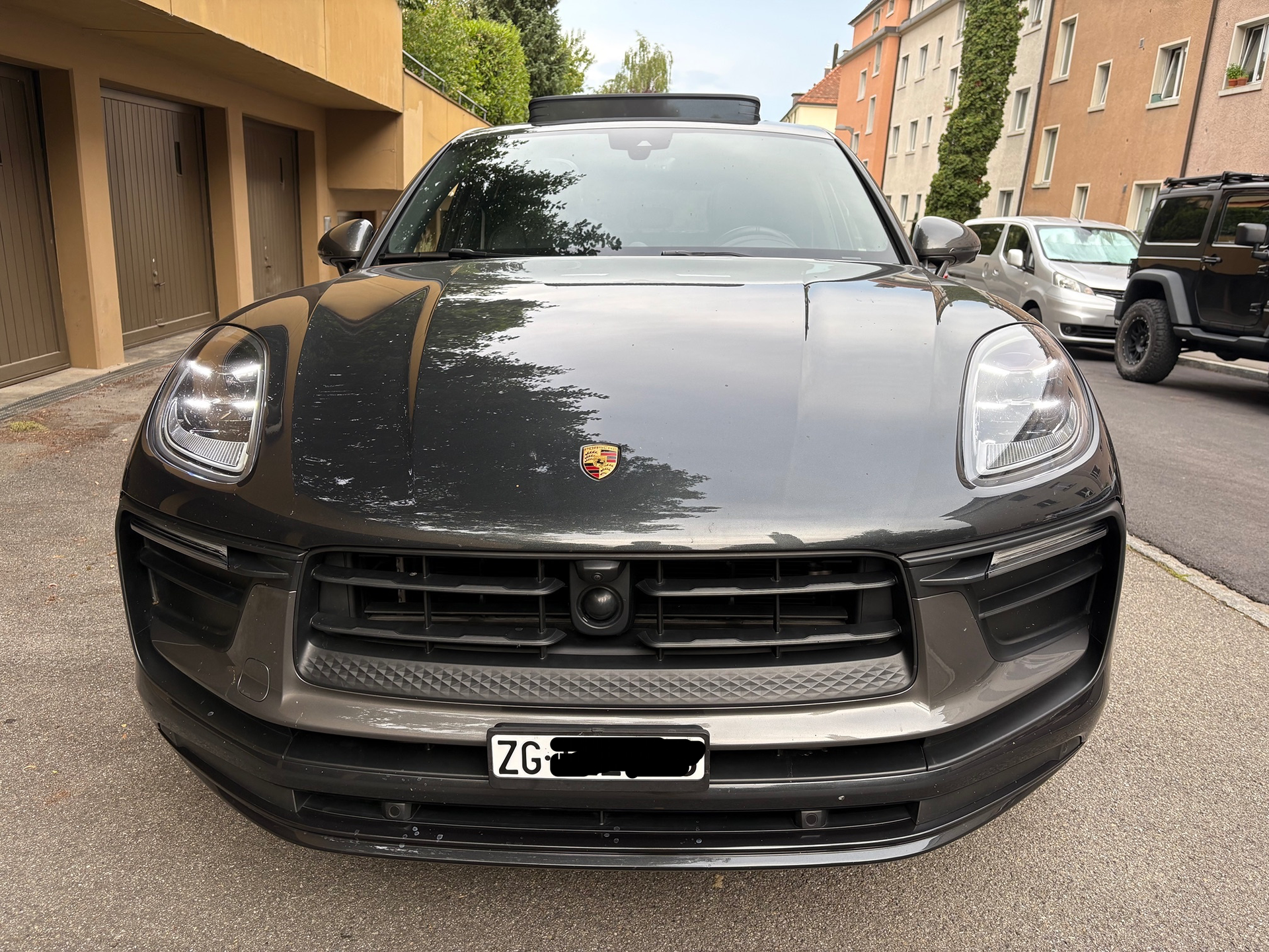 PORSCHE Macan T
