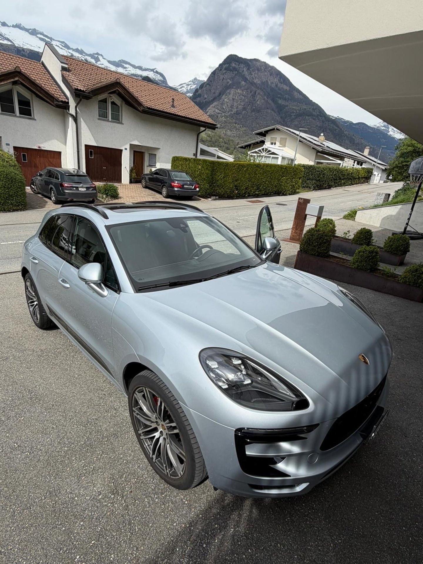 PORSCHE Macan Turbo