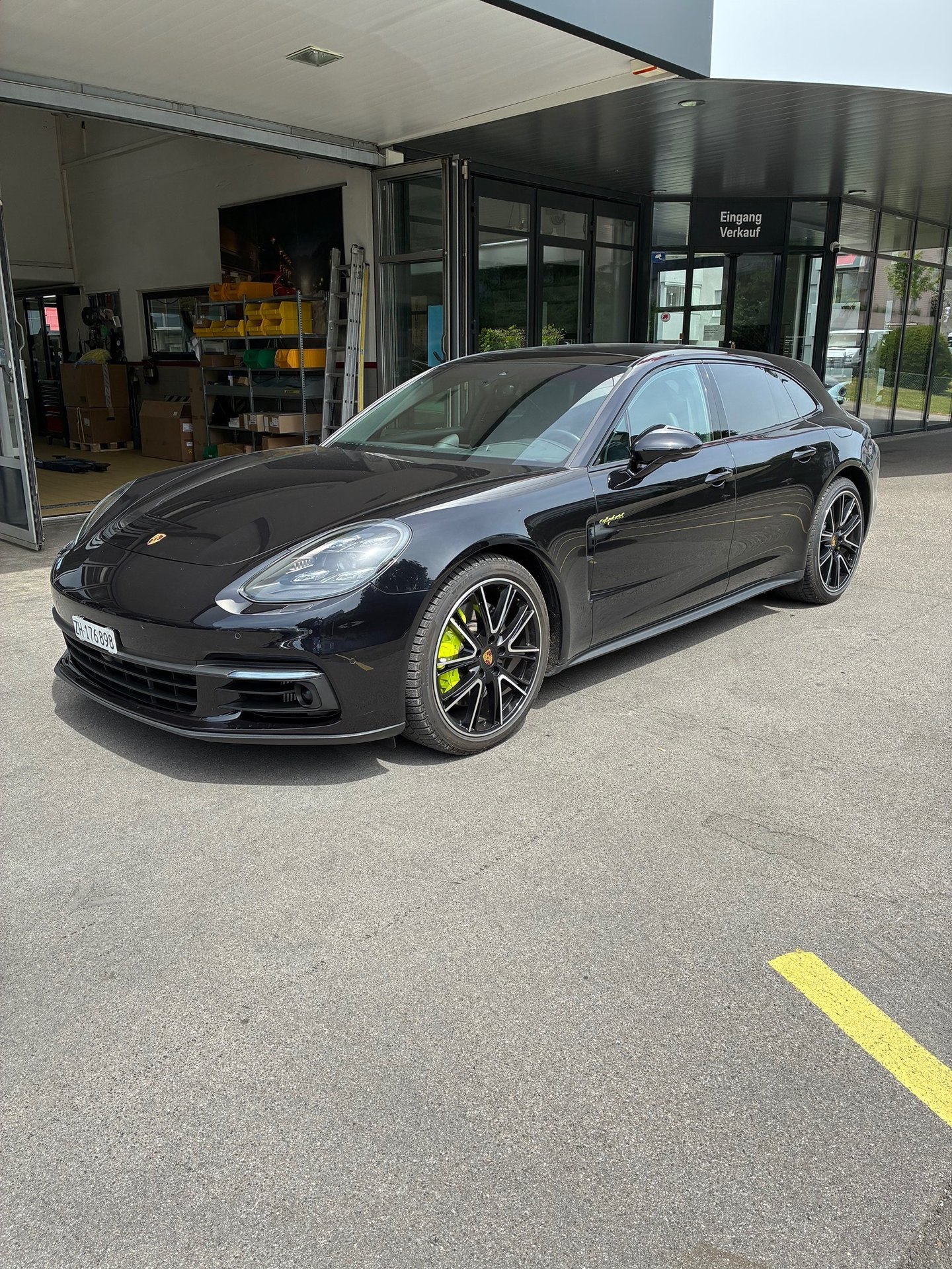PORSCHE Panamera 4E-HybST