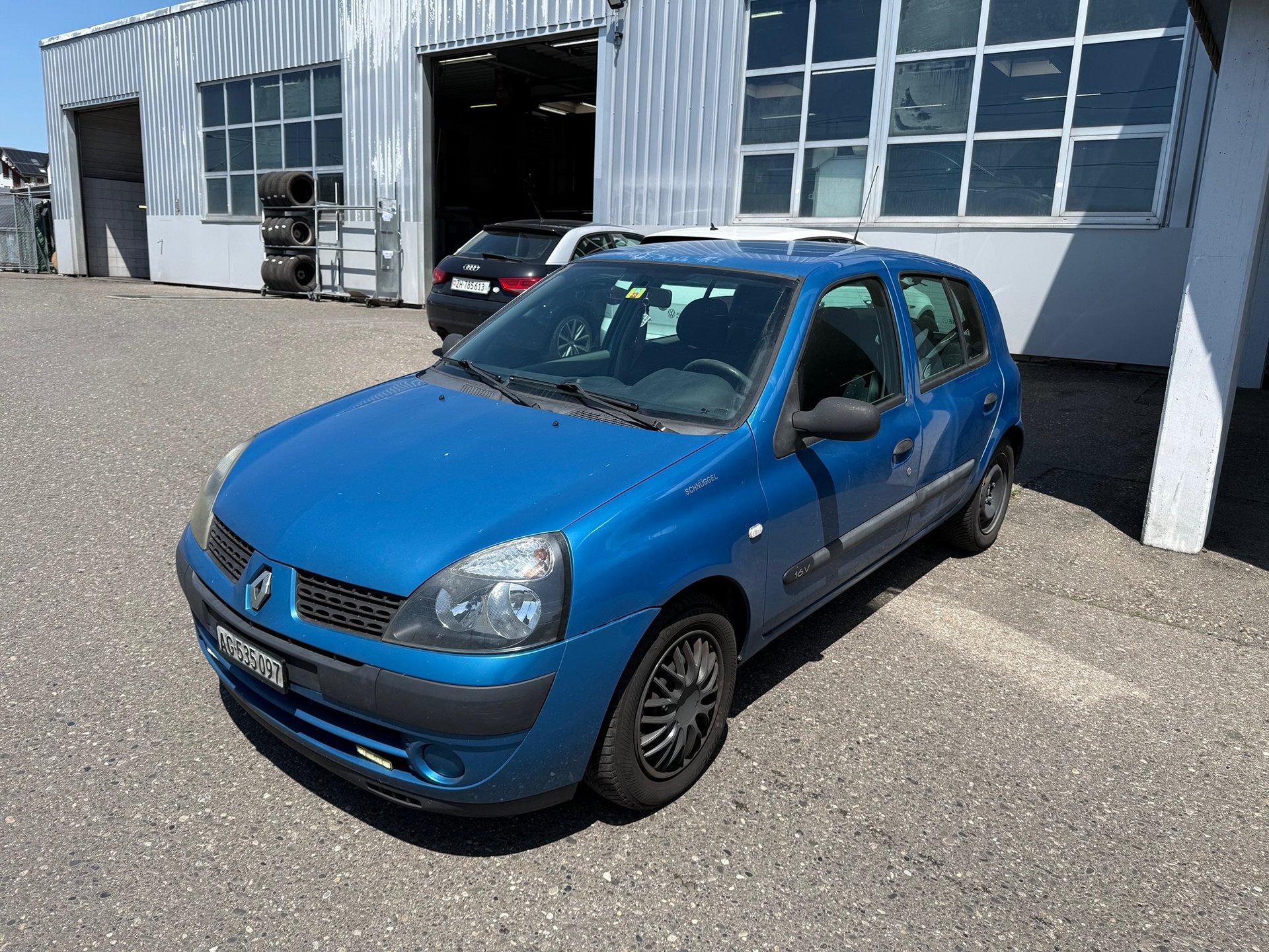 RENAULT Clio 1.2 16V
