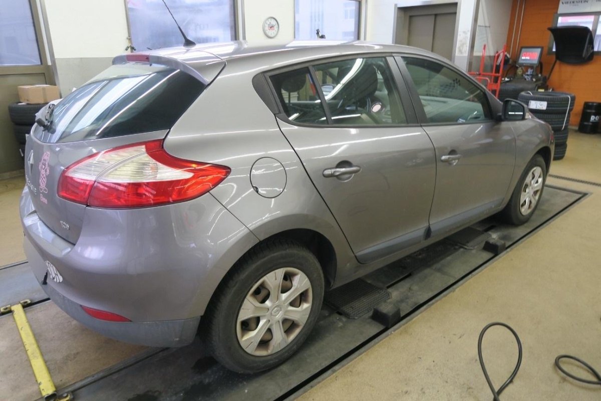 RENAULT Mégane 1.4 16V T Expr., 131 HP