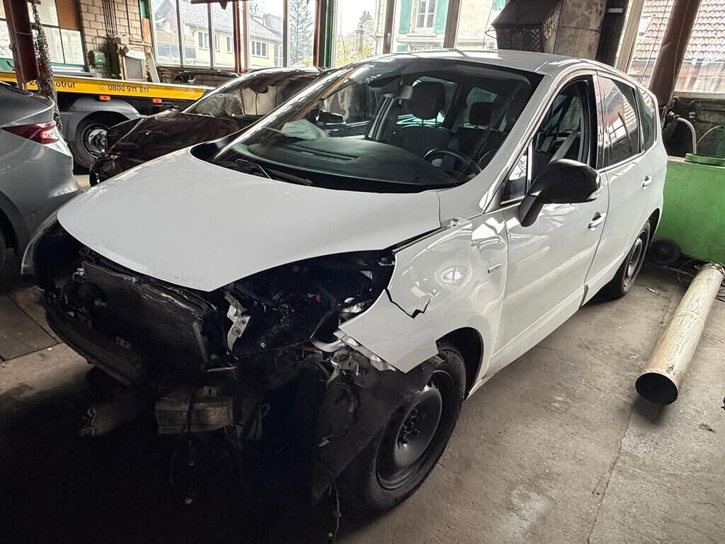 Renault Scenic TCe 130