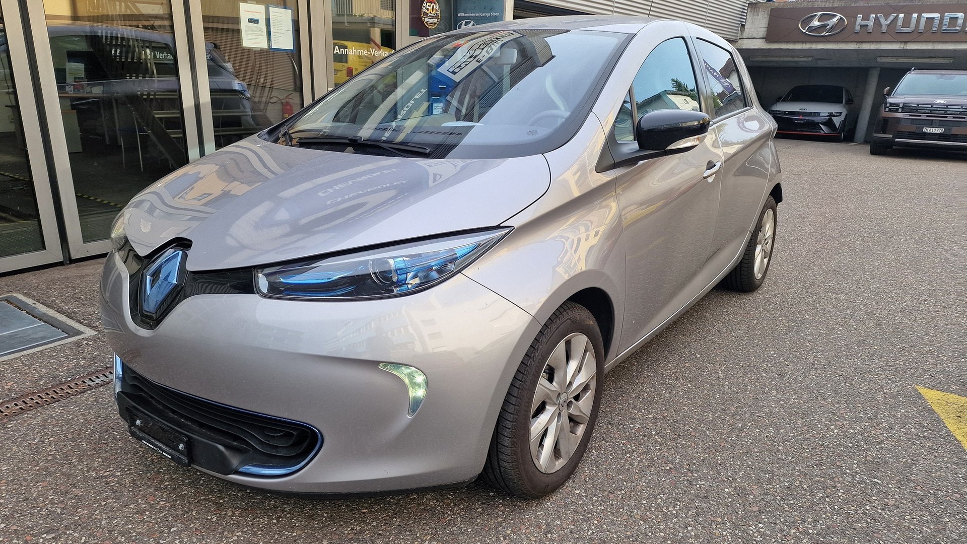 RENAULT Zoe
