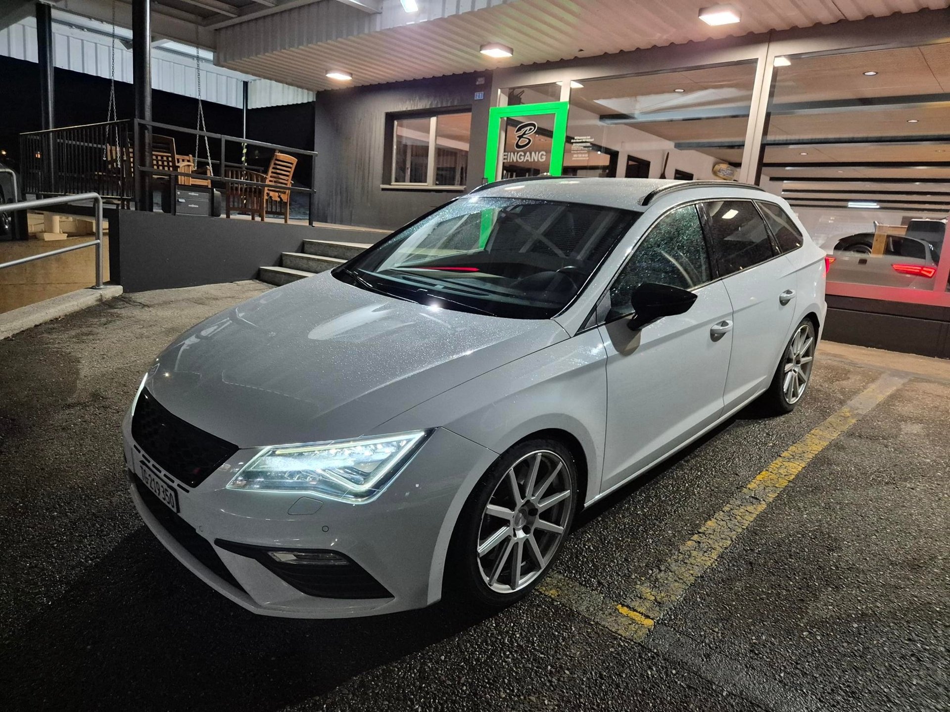SEAT Leon ST Cupra 300 4drive