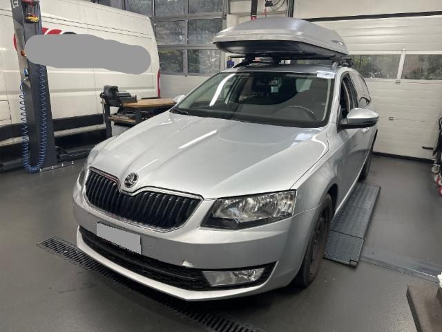 Skoda Octavia Combi 1.6 TDI 110 Ambition DSG