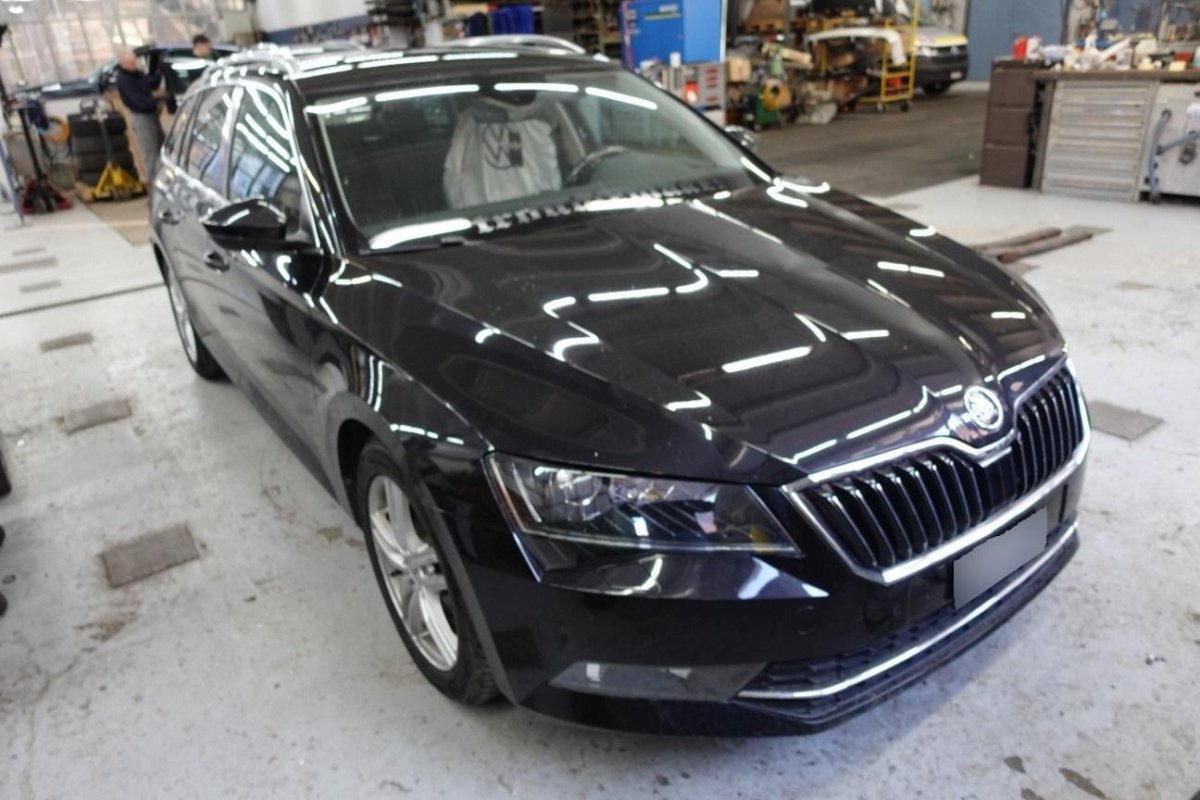 SKODA Superb 1.8 TSI Style, 180 HP