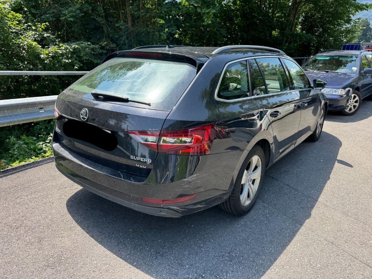 SKODA Superb 2.0 TDi Ambi. 4x4, 190 HP