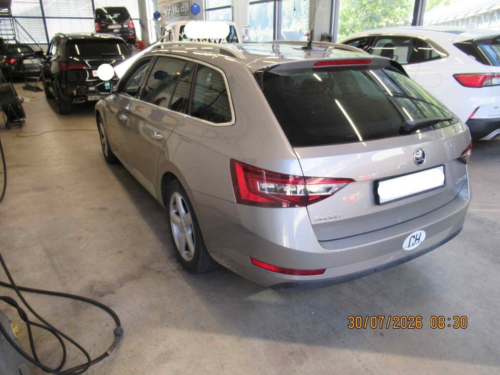 SKODA SUPERB 2.0 TDI STYLE
