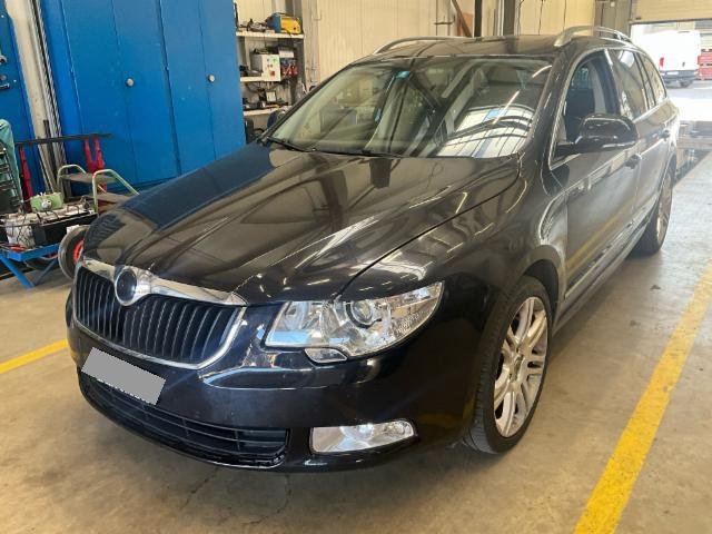 Skoda Superb Combi 2.0 TDI 170 Elegance 4x4