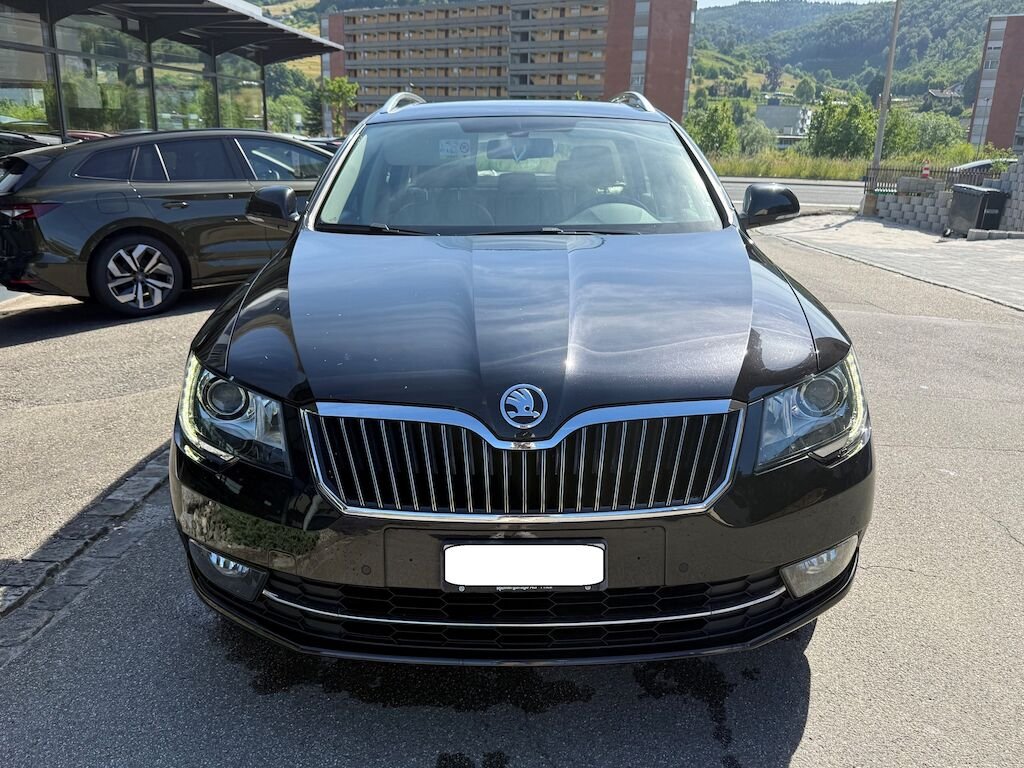 SKODA Superb Combi 2.0 TSI Elegance DSG