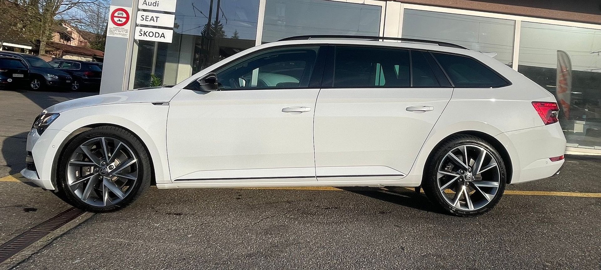 SKODA Superb Combi 2.0 TSI SportLine Plus 4x4 