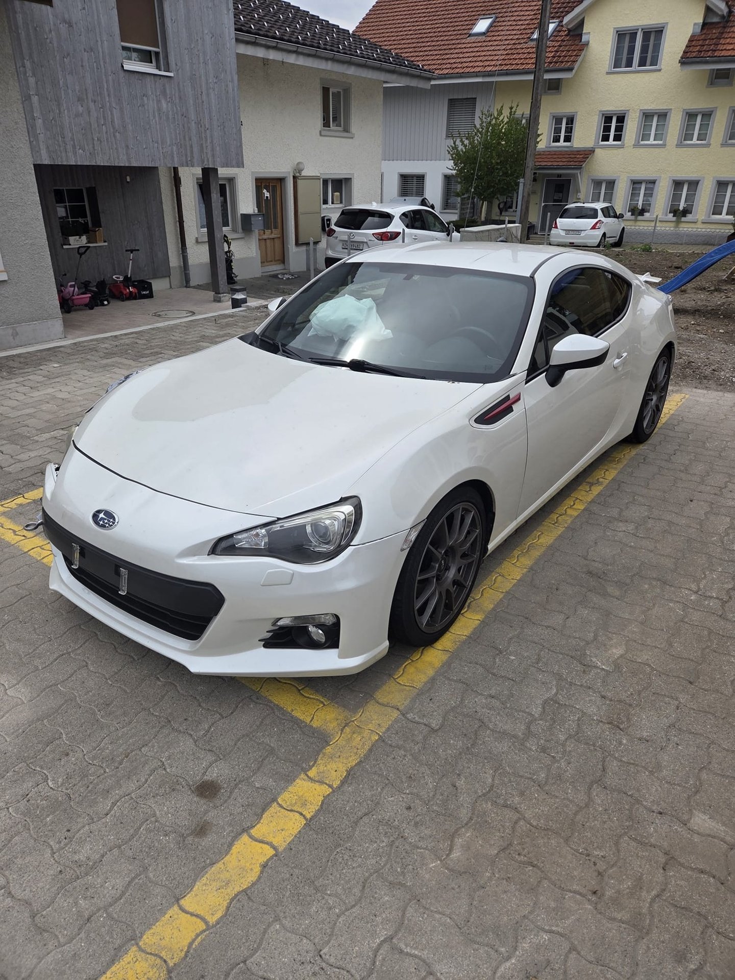 SUBARU BRZ 2.0R
