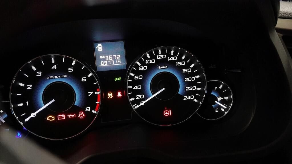 SUBARU Legacy 2.0i Swiss AWD