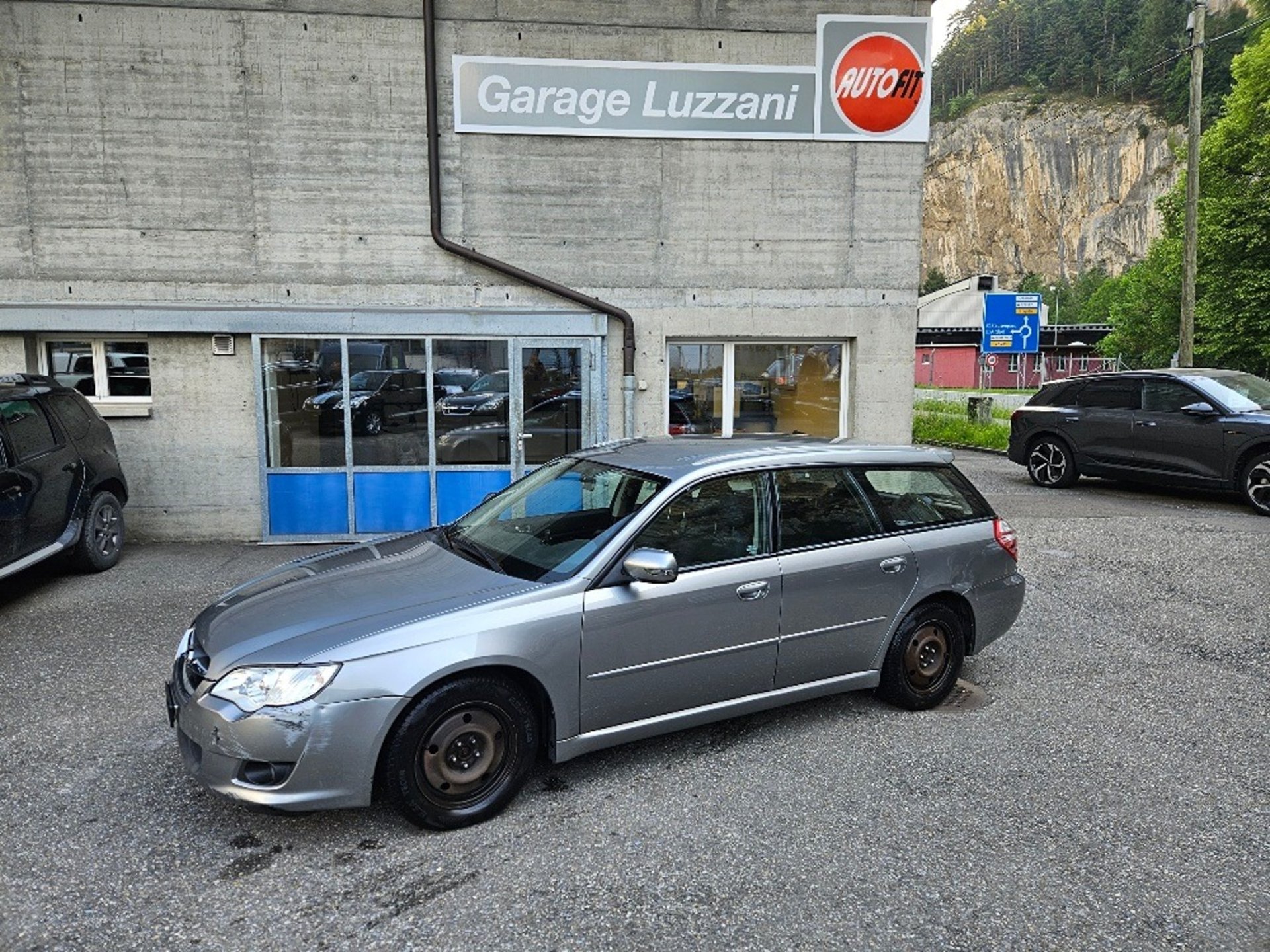 SUBARU Legacy 2.0R AWD