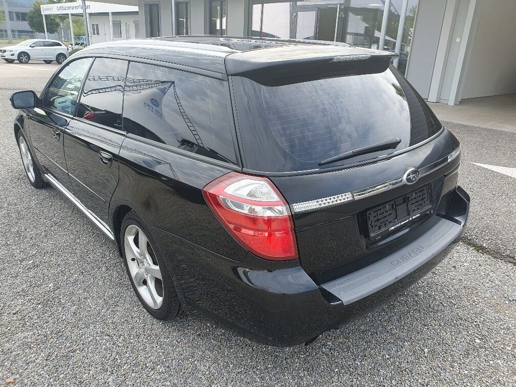 Subaru Legacy 3.0R AWD