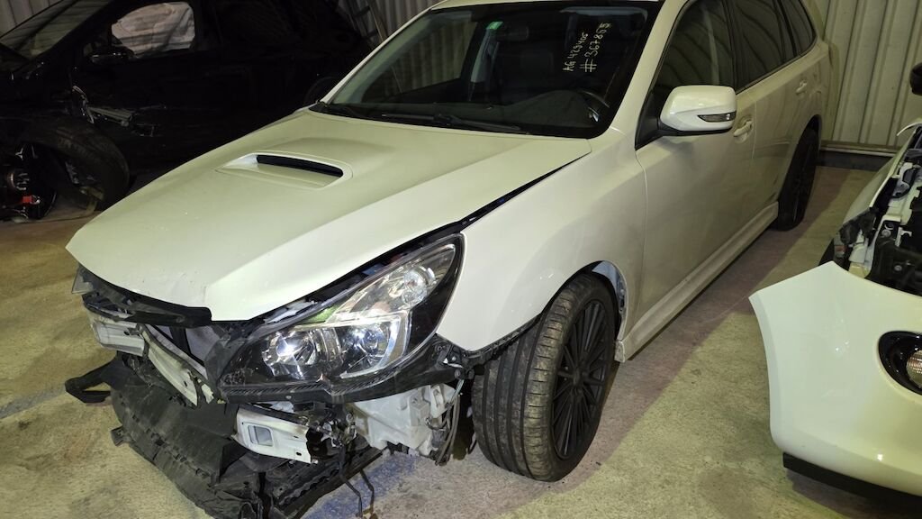 Subaru Legacy Station 2.0i Swiss