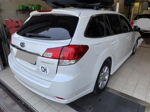 Subaru Legacy Station 2.0i Swiss Special