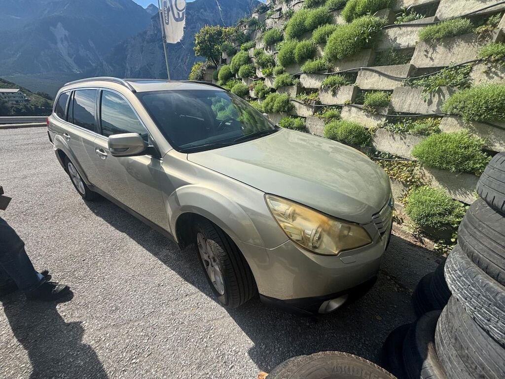 Subaru Outback 2.5 i AWD