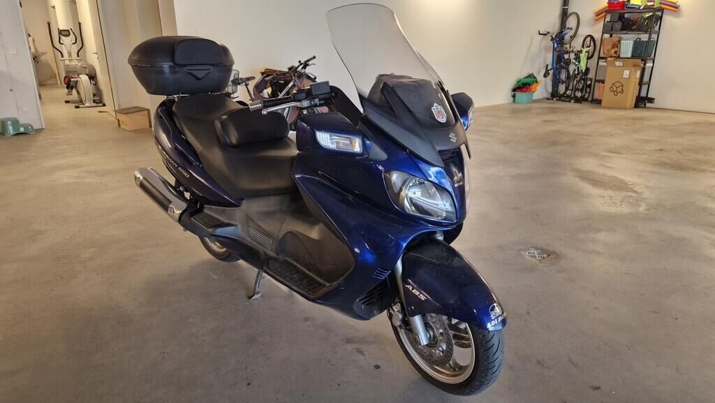 Suzuki AN 650 A Burgman K5