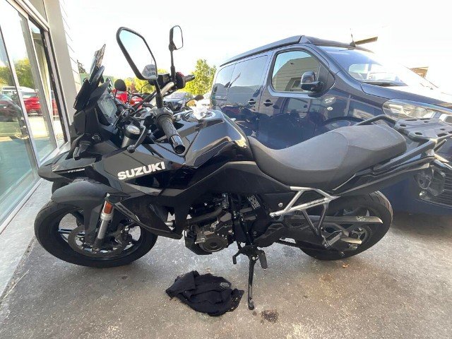 Suzuki DL 800 (35KW) Motocycle