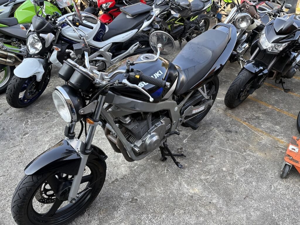 Suzuki GS 500 GS 500 K4                (BK)