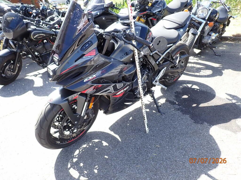SUZUKI GSX 8 S EVO