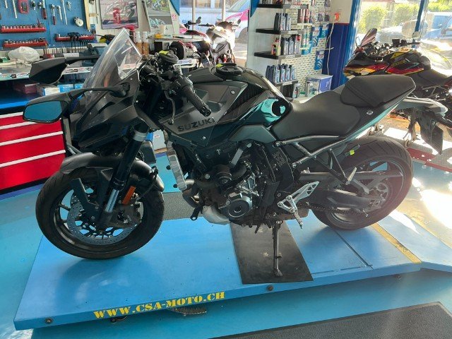 Suzuki GSX 800U (8R) gsx