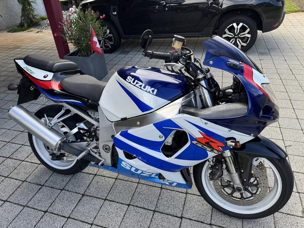 Suzuki GSX-R 750