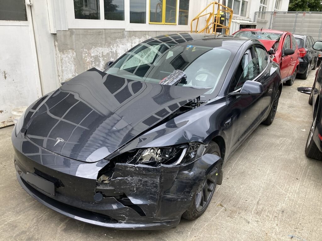Tesla Model 3 Basis