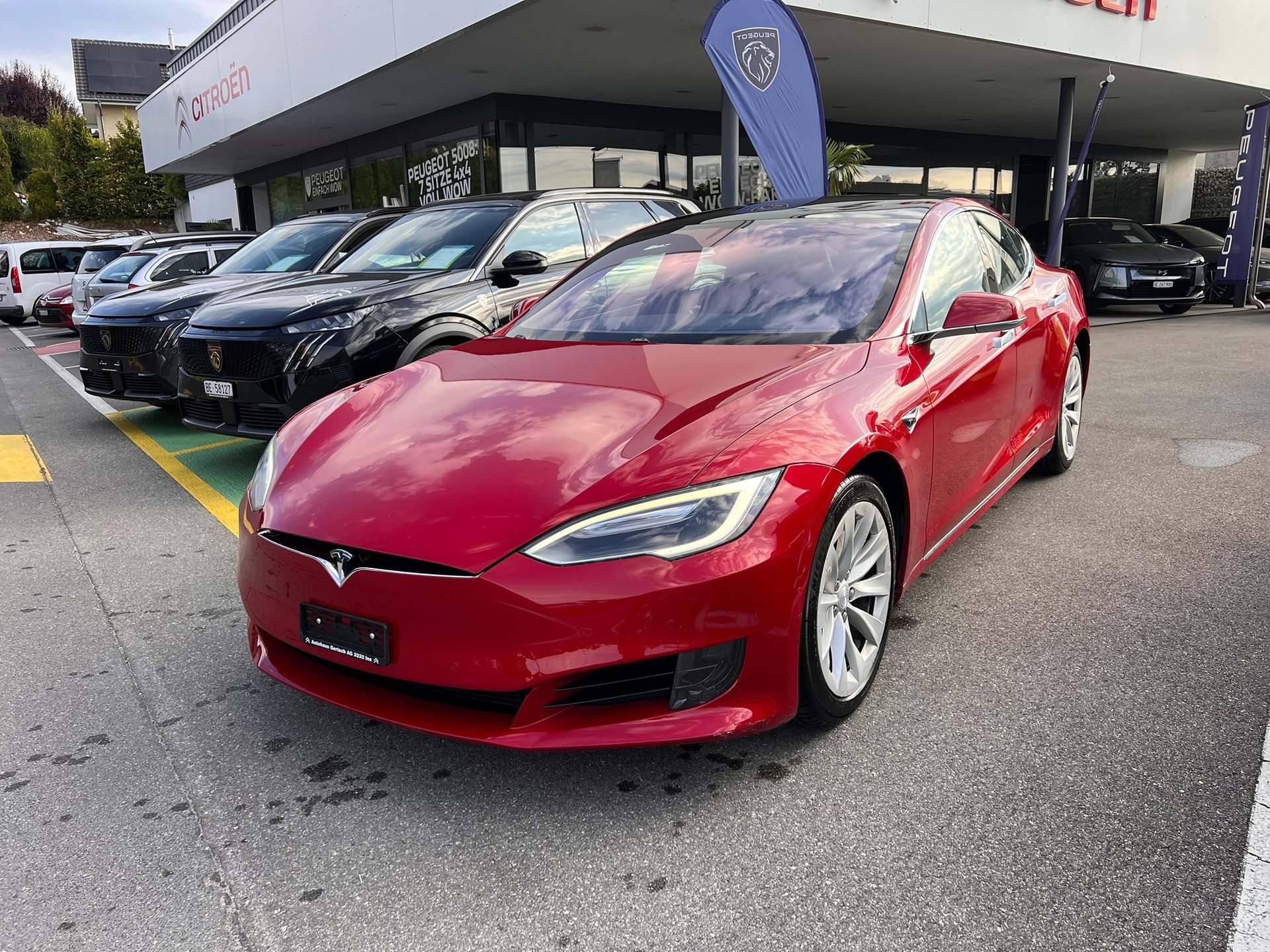 TESLA Model S 75