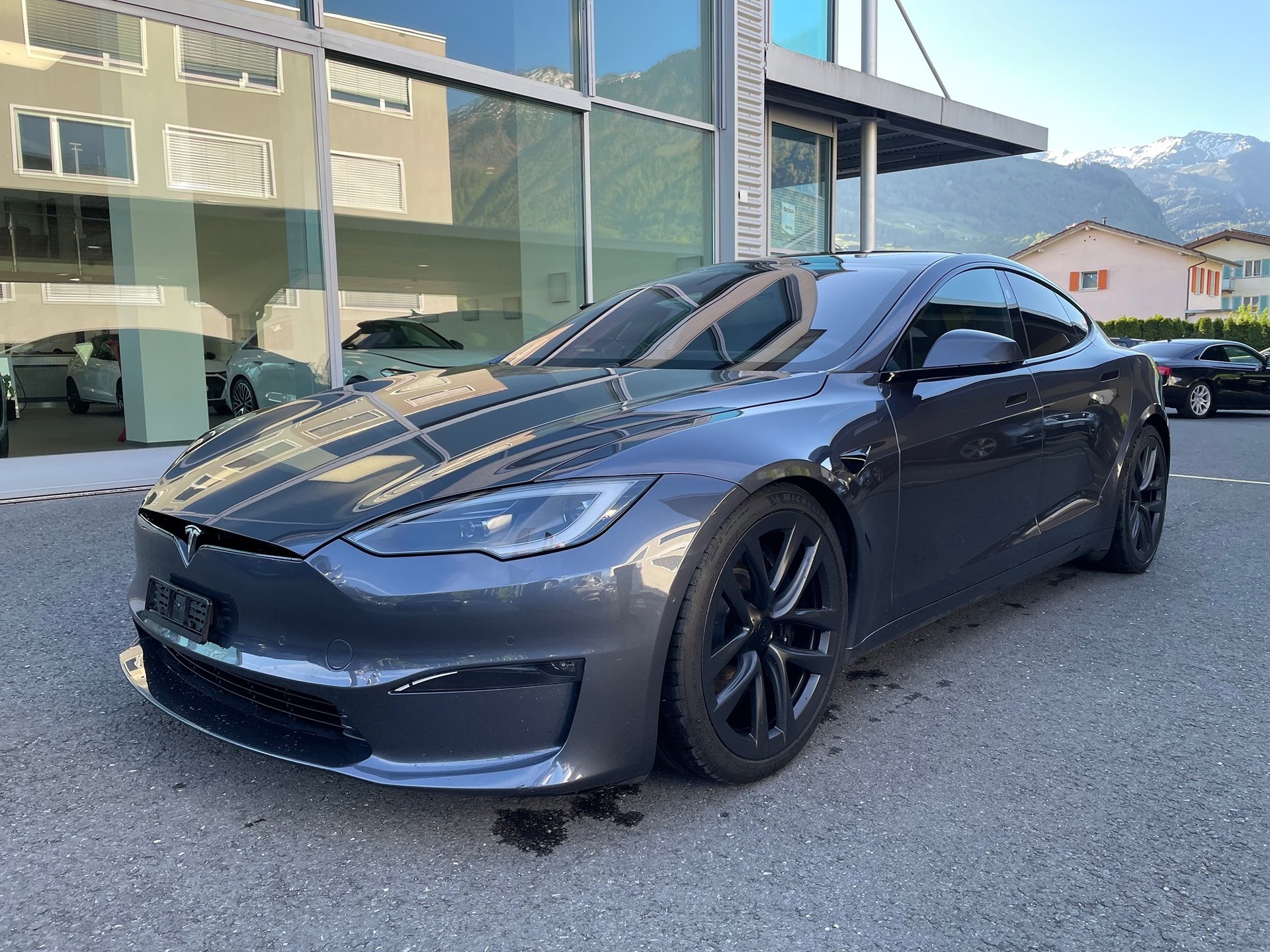 TESLA Model S Plaid