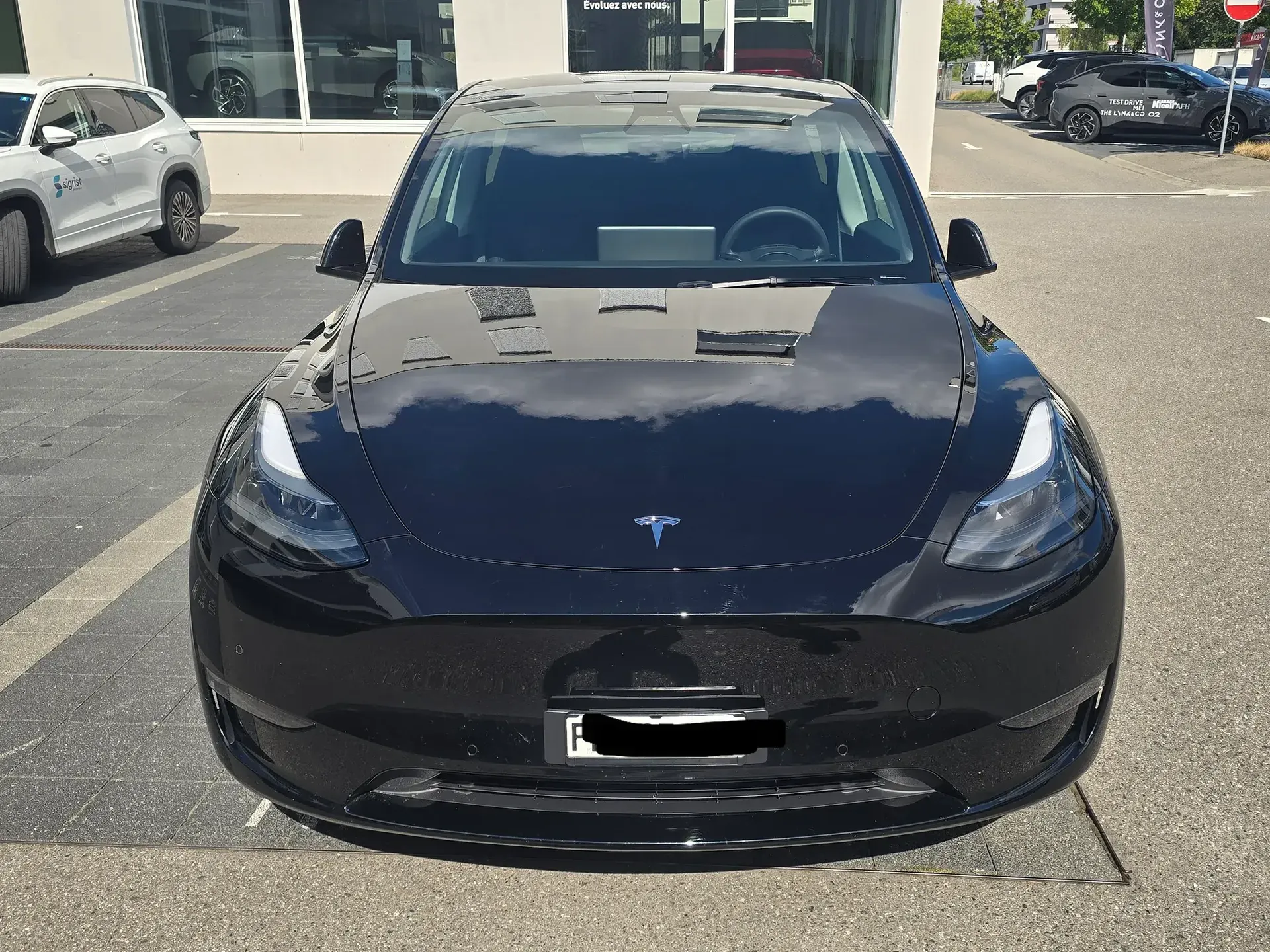TESLA Model Y