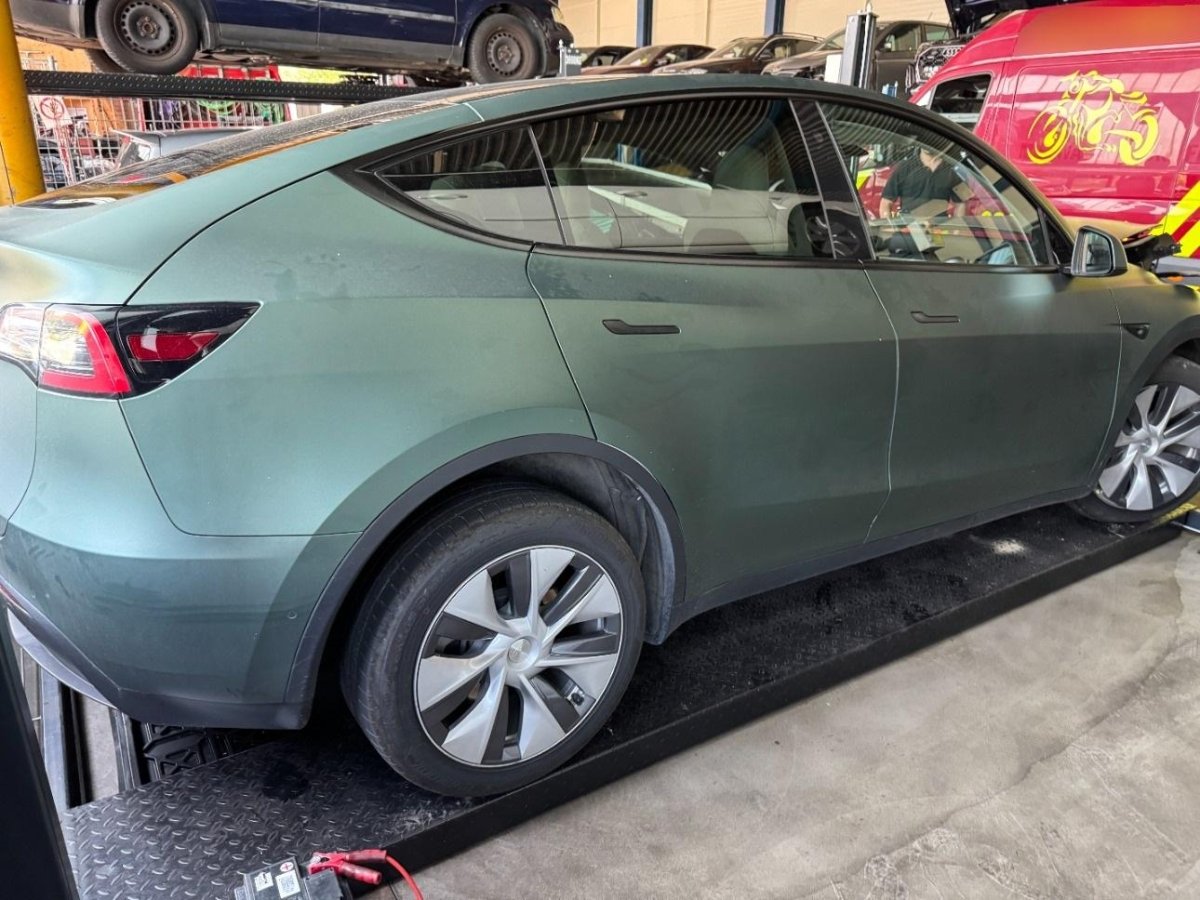 TESLA Model Y Long Range, 514 HP