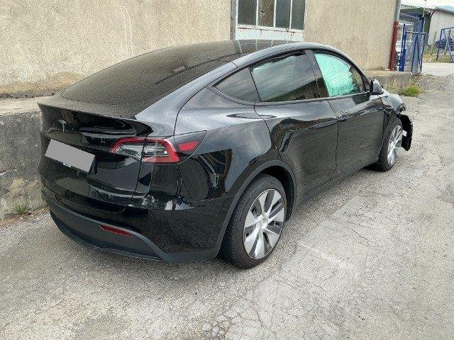 Tesla Model Y Long Range Y