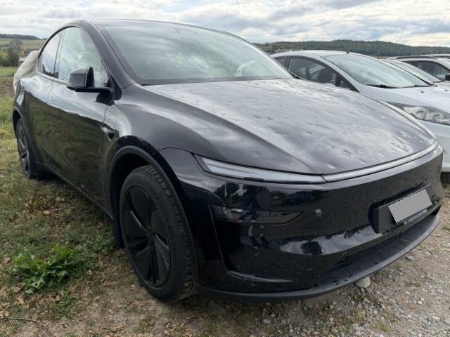 Tesla Model Y Standard
