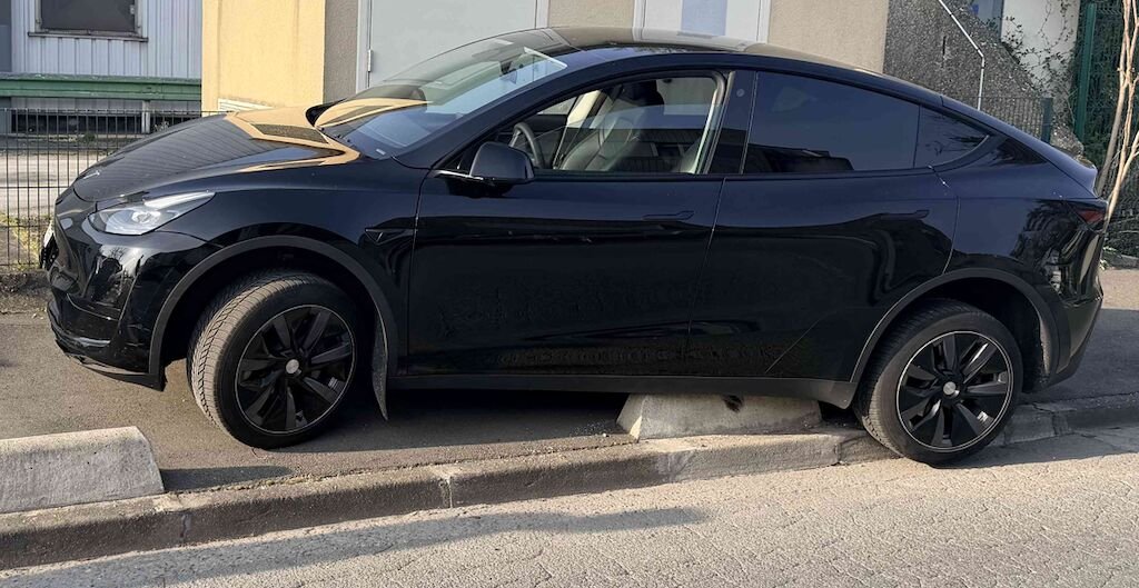 TESLA PREMIUM/LONG RANGE