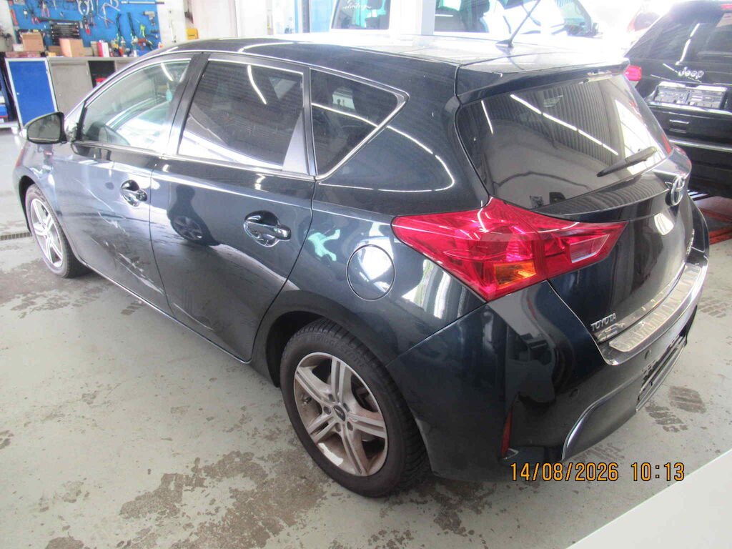 TOYOTA AURIS 1.8 VVT-I HSD