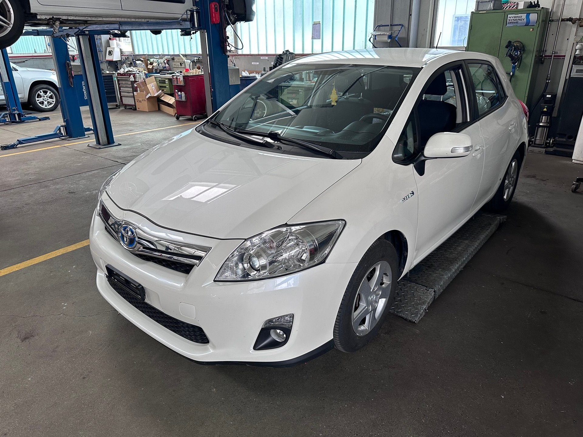 TOYOTA Auris Hybrid 1.8 Luna