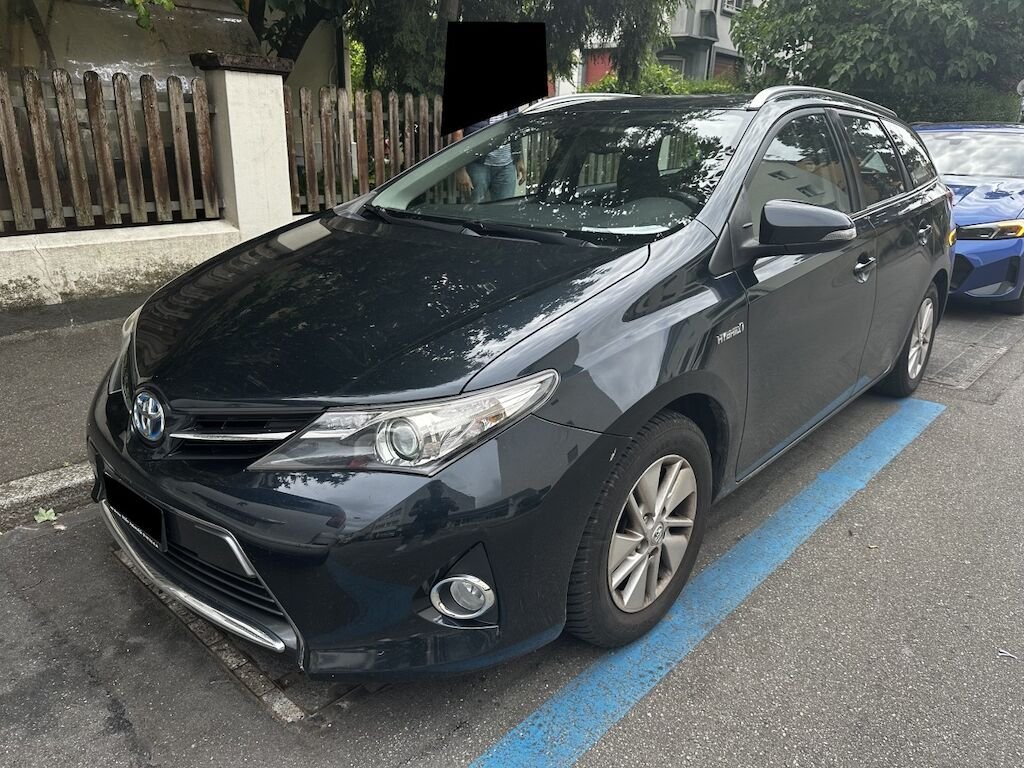 Toyota Auris Touring Sports 1.8 HSD Sol