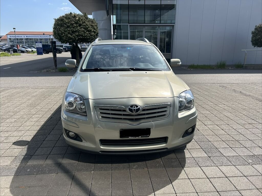 Toyota Avensis 2.0