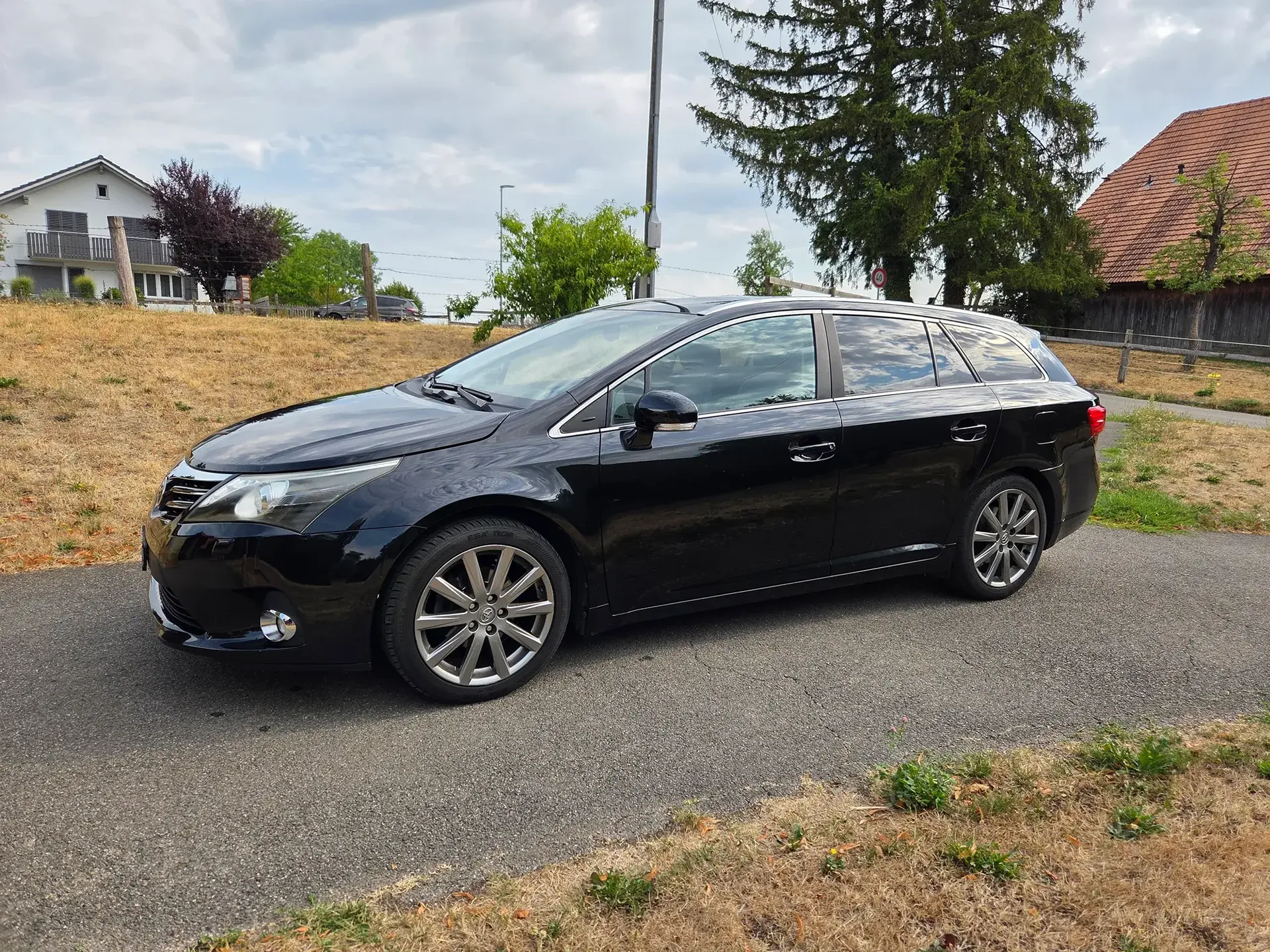 TOYOTA Avensis 2.0