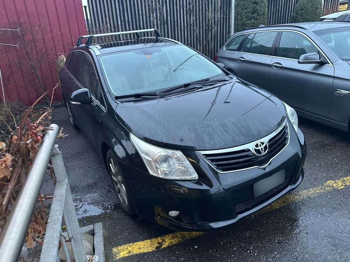 TOYOTA Avensis SW 2.0 Sol Prem, 152 HP